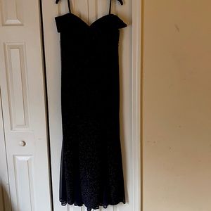 This is a beautiful Charcoal, size 8 petite dress